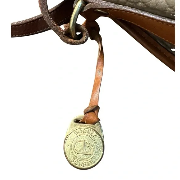 Dooney & Bourke Vintage Leather Crossbody Bag Taupe/Brown - Picture 10 of 16